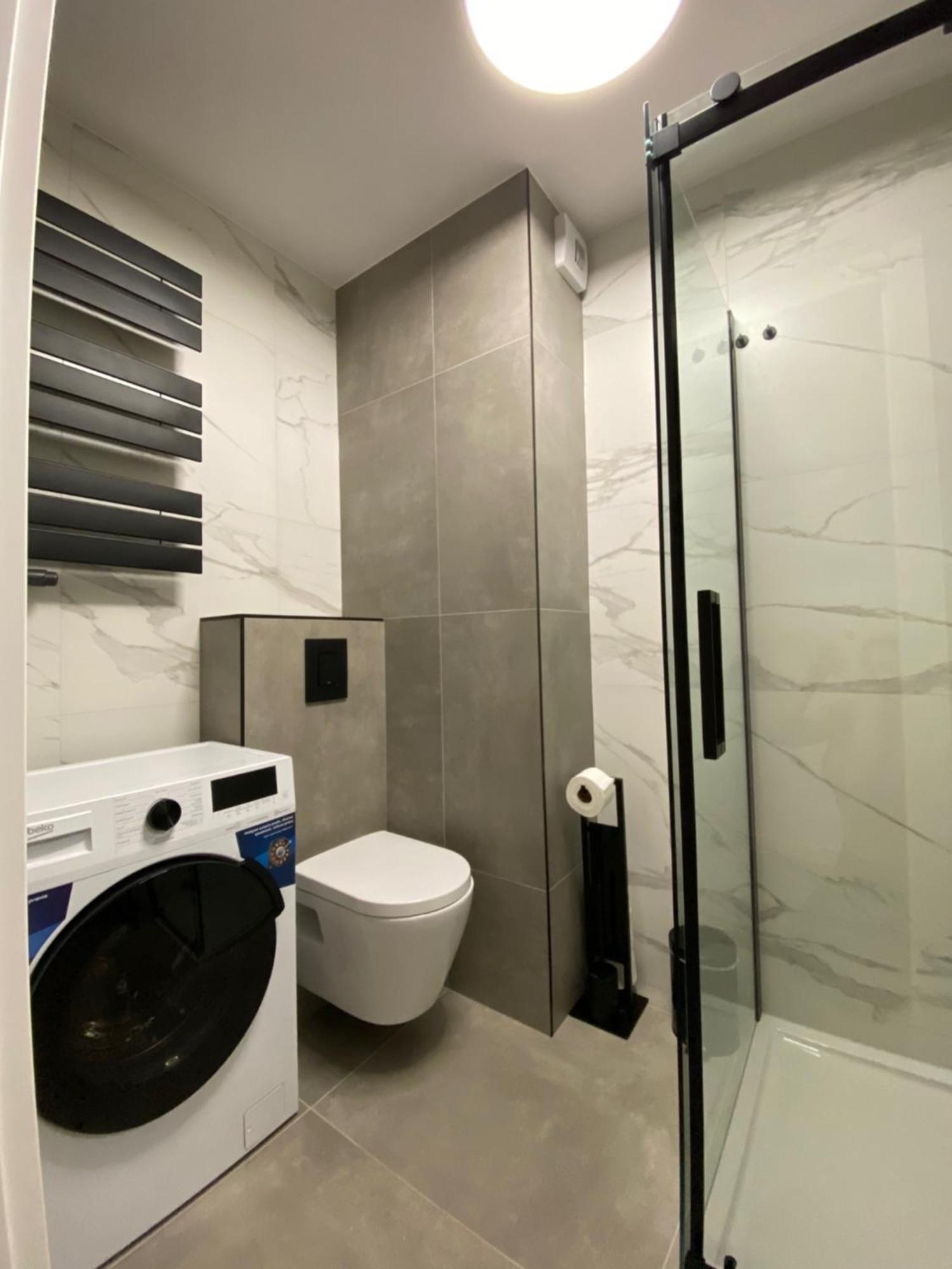 Vistula Avenue Free Parking, Swimming Pool, Sauna & Gym * Краків
