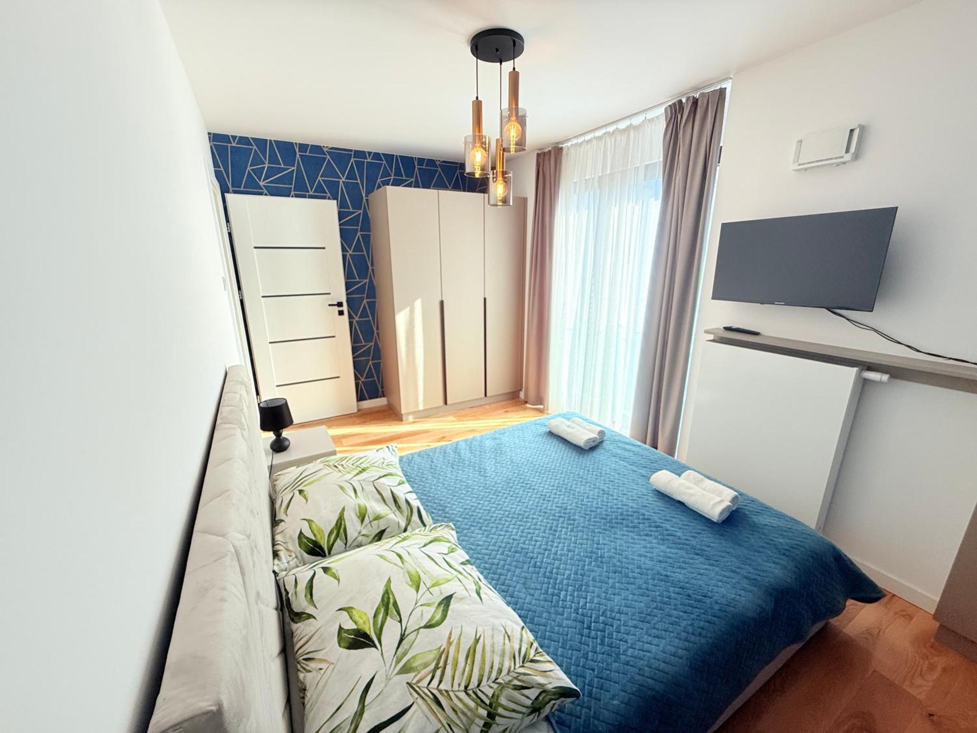 Vistula Avenue Free Parking, Swimming Pool, Sauna & Gym Краків