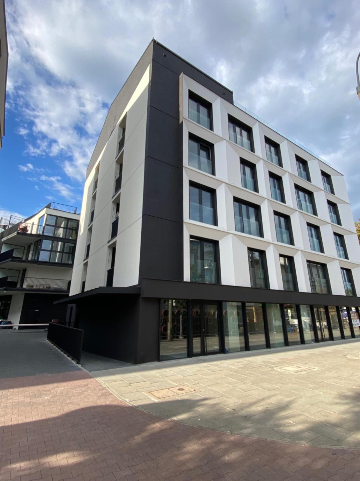 Vistula Avenue Free Parking, Swimming Pool, Sauna & Gym Краків
