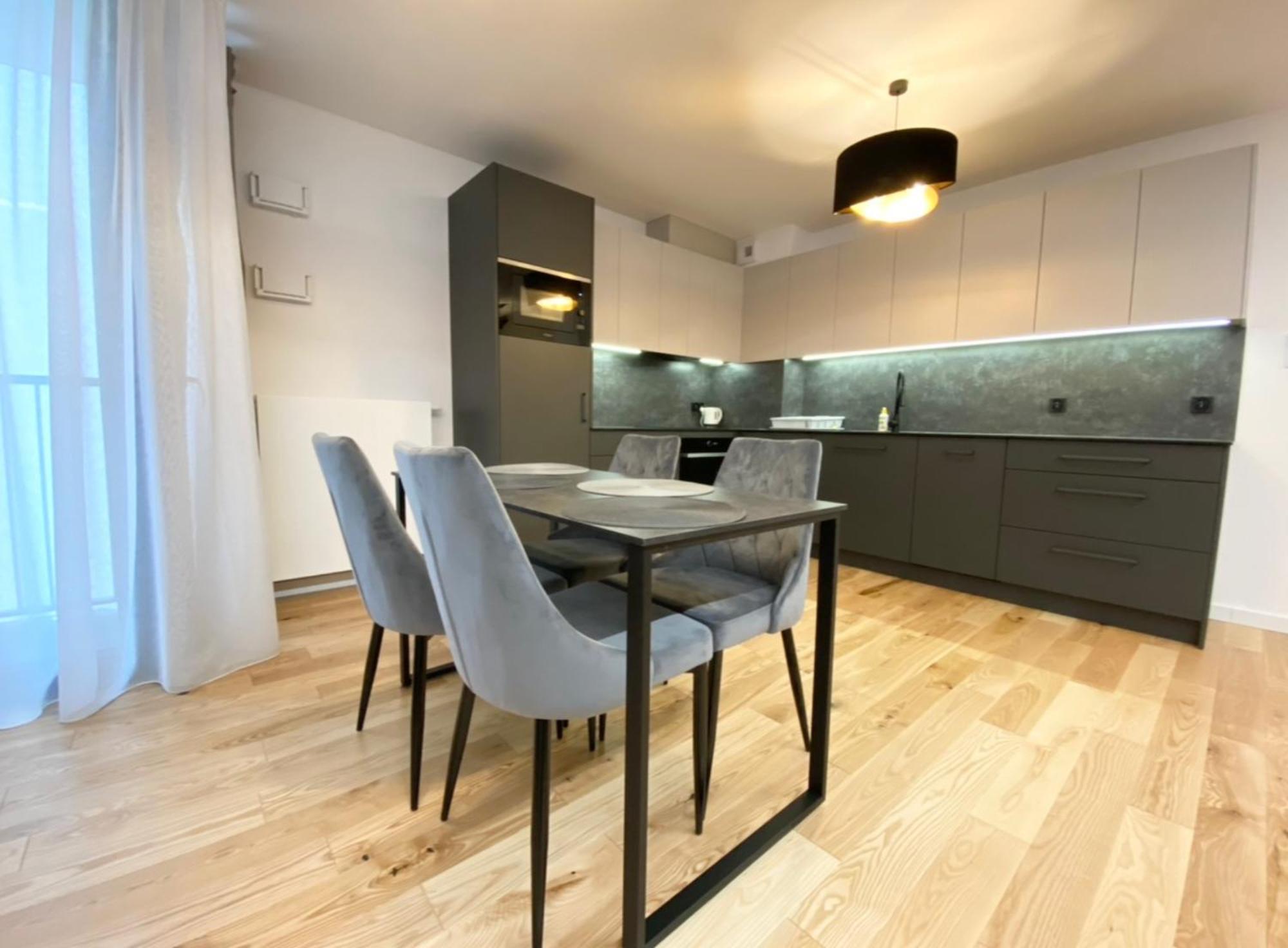 Vistula Avenue Free Parking, Swimming Pool, Sauna & Gym Апартаменти *