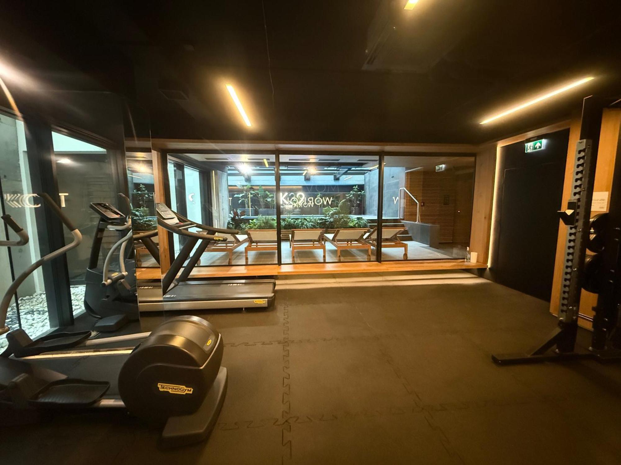 Vistula Avenue Free Parking, Swimming Pool, Sauna & Gym Апартаменти *